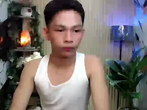 TheBoyAboveYou online show from 12.04.25