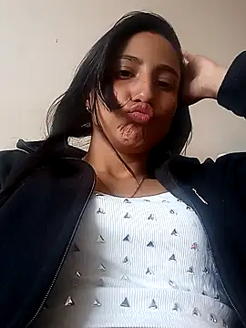 Vera Luna  online show from 01.17.26