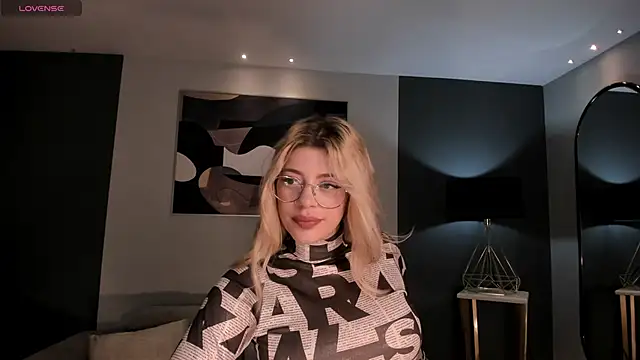 MadisonKane online show from 11.12.25