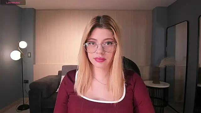 MadisonKane online show from 04.14.26