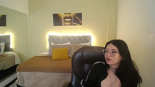 Eros Nyx  online show from 12.18.25