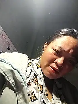 Snapshot of AlilaK2 chatting on 01.14.26 AlilaK2 online show from 01.14.26