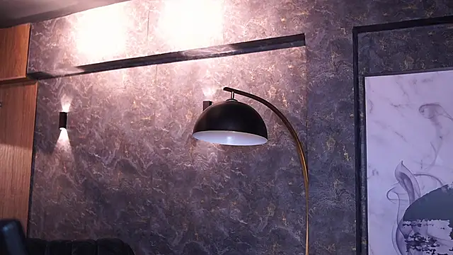 Snapshot of Thiago_Voss chatting on 12.18.25 Thiago Voss online show from 12.18.25