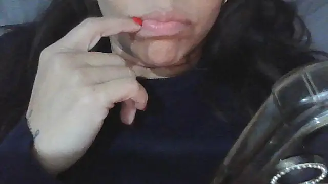 Bambolinastella online show from 12.18.25