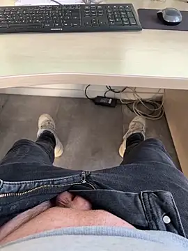 Snapshot of Dodo2223 chatting on 02.18.26 Dodo2223 online show from 02.18.26