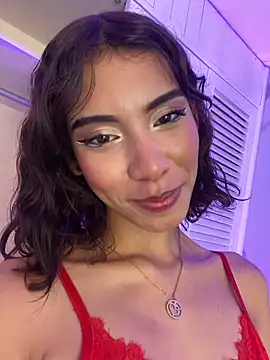 Snapshot of BellaHarpeer chatting on 02.10.26 BellaHarpeer online show from 02.10.26