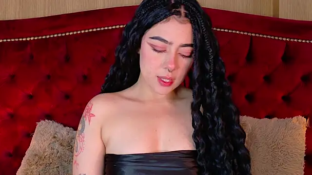 TaniaRedd  online show from 12.14.25