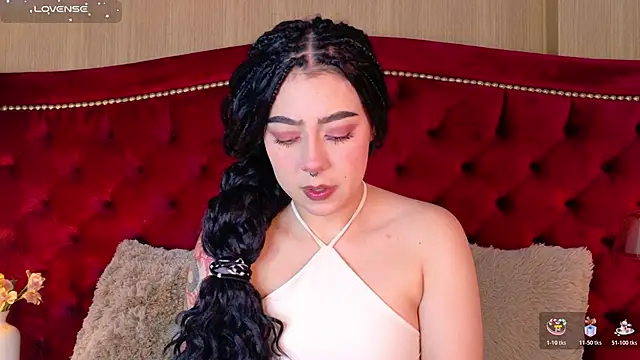 TaniaRedd  online show from 12.17.25