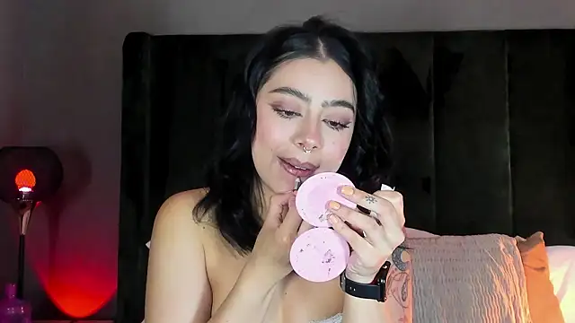 TaniaRedd  online show from 03.07.26