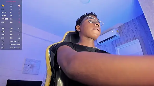 teylor lovee online show from 03.15.26