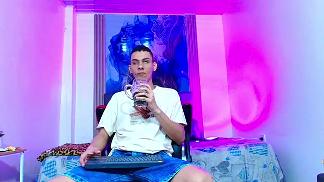 Valentina and sneider  online show from 05.08.26