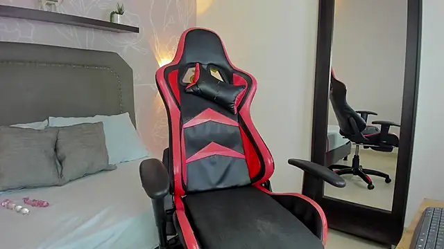 madison saenzz online show from 12.15.25