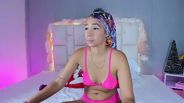 EmmaLawrence  online show from 12.18.25