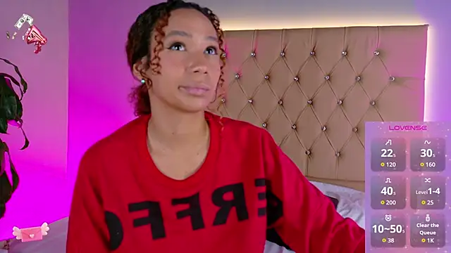 EmmaLawrence  online show from 03.10.26