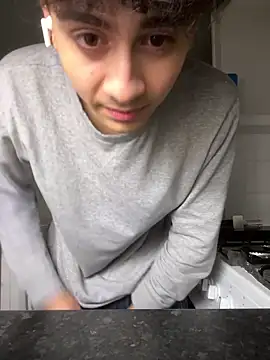 Snapshot of hungspanishtwink chatting on 02.16.26 hungspanishtwink online show from 02.16.26