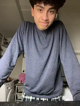 Snapshot of hungspanishtwink chatting on 03.10.26 hungspanishtwink online show from 03.10.26