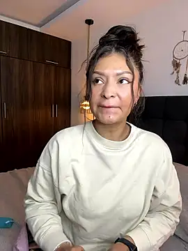 Snapshot of victoria___moon chatting on 01.16.26 victoria moon online show from 01.16.26