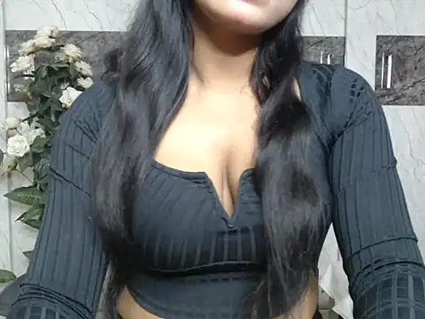 Lola Bebe online show from 03.12.26