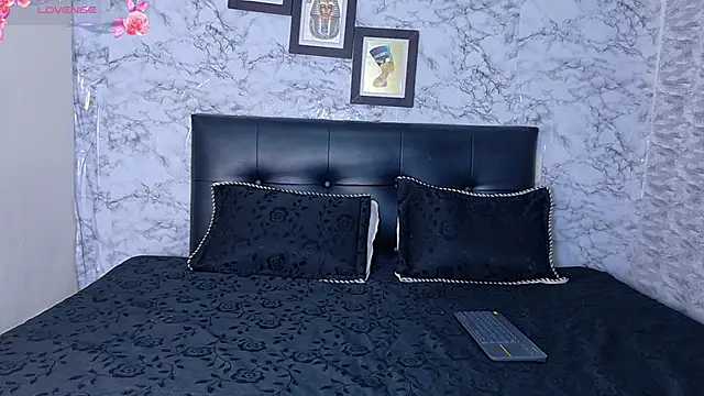 JulietaHazze  online show from 12.19.25