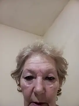 Snapshot of Calypso-Loove chatting on 12.13.25 Calypso-Loove online show from 12.13.25