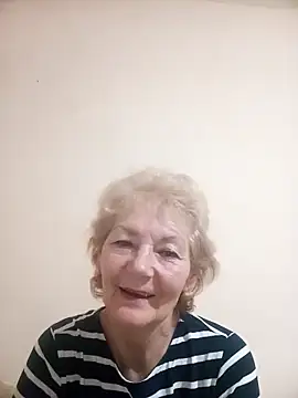 Snapshot of Calypso-Loove chatting on 12.22.25 Calypso-Loove online show from 12.22.25