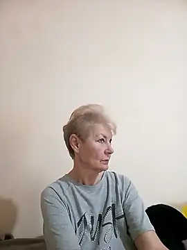 Snapshot of Calypso-Loove chatting on 01.13.26 Calypso-Loove online show from 01.13.26