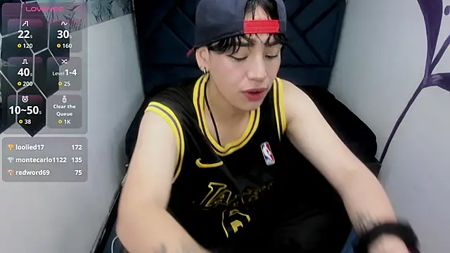 Snapshot of Kiara_Fox__ chatting on 01.08.26 Kiara Fox online show from 01.08.26