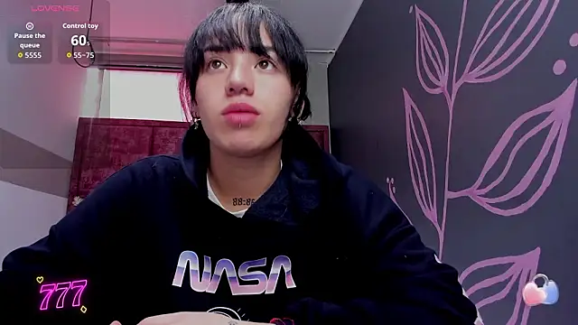 Kiara Fox   online show from 03.26.26