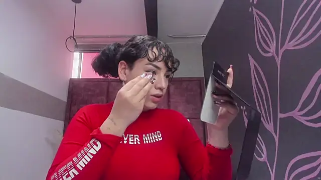 Kiara Fox   online show from 04.08.26