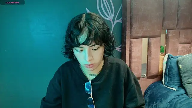 Kiara Fox   online show from 05.14.26