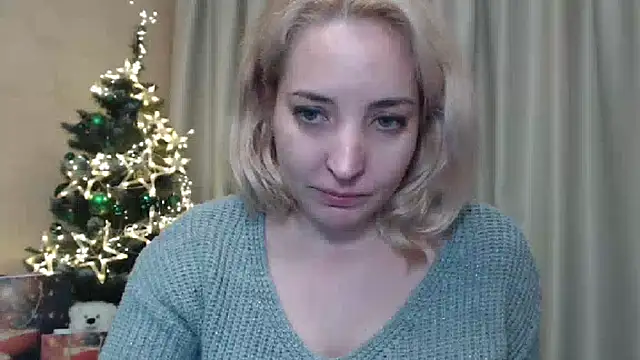 Snapshot of sweetpussy chatting on 12.21.24 sweetpussy online show from 12.21.24