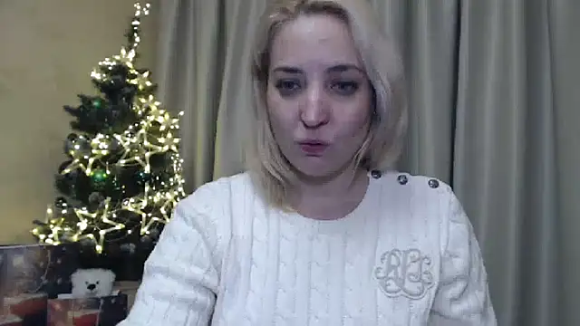 Snapshot of sweetpussy chatting on 12.26.24 sweetpussy online show from 12.26.24