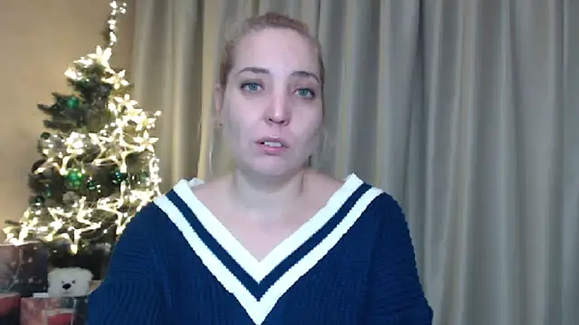 Snapshot of sweetpussy chatting on 12.27.24 sweetpussy online show from 12.27.24