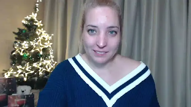 Snapshot of sweetpussy chatting on 12.27.24 sweetpussy online show from 12.27.24