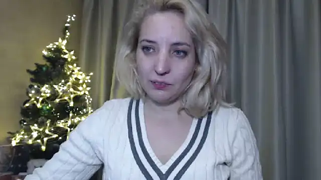 Snapshot of sweetpussy chatting on 01.03.25 sweetpussy online show from 01.03.25