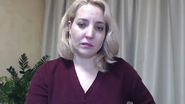 Snapshot of sweetpussy chatting on 01.19.25 sweetpussy online show from 01.19.25