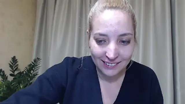 Snapshot of sweetpussy chatting on 01.22.25 sweetpussy online show from 01.22.25