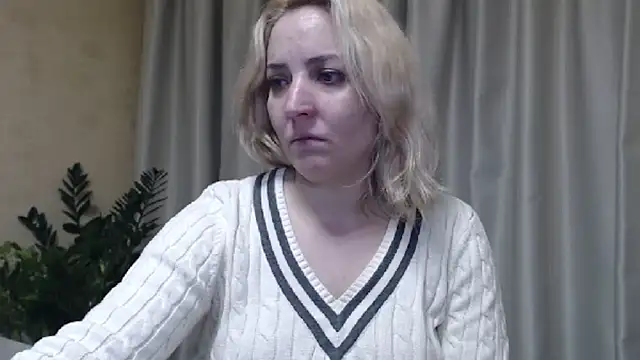 Snapshot of sweetpussy chatting on 01.23.25 sweetpussy online show from 01.23.25