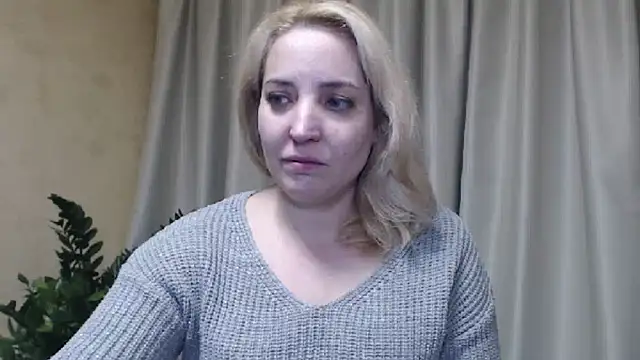 Snapshot of sweetpussy chatting on 02.20.25 sweetpussy online show from 02.20.25