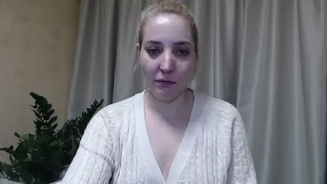 Snapshot of sweetpussy chatting on 02.21.25 sweetpussy online show from 02.21.25