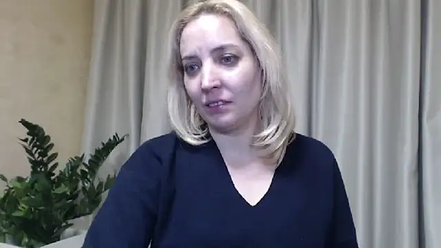 Snapshot of sweetpussy chatting on 02.26.25 sweetpussy online show from 02.26.25