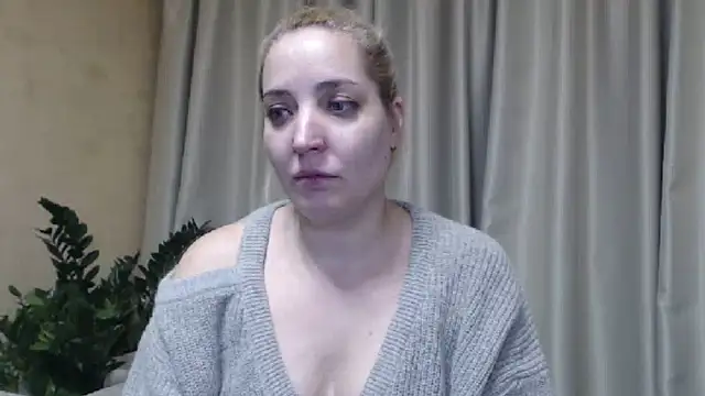 Snapshot of sweetpussy chatting on 03.01.25 sweetpussy online show from 03.01.25