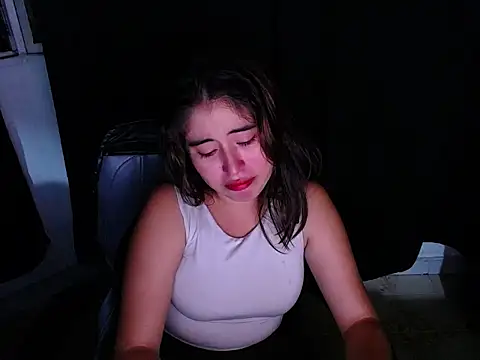 mia walker22 online show from 12.19.25