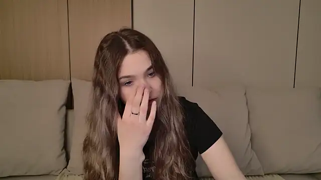 Lina Sinerz online show from 03.17.26