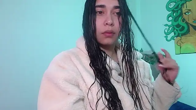 naomybenedetti online show from 12.21.25