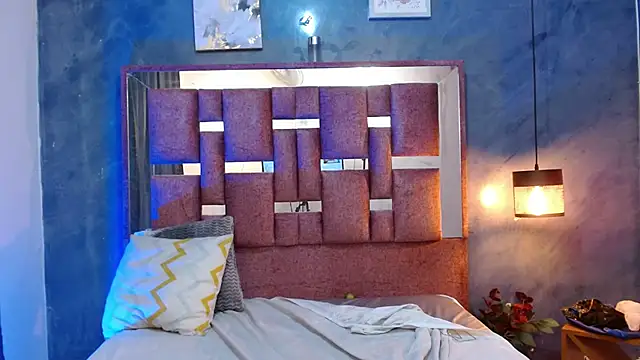 Snapshot of bella_volup chatting on 02.25.26 bella volup online show from 02.25.26