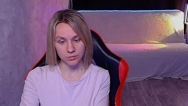 MiaBun1 online show from 05.15.26
