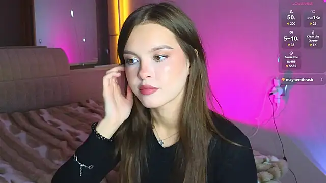 Snapshot of MoonJoyce chatting on 12.22.25 MoonJoyce online show from 12.22.25