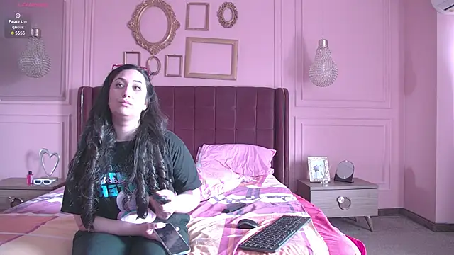 KendallVelvet online show from 03.18.26