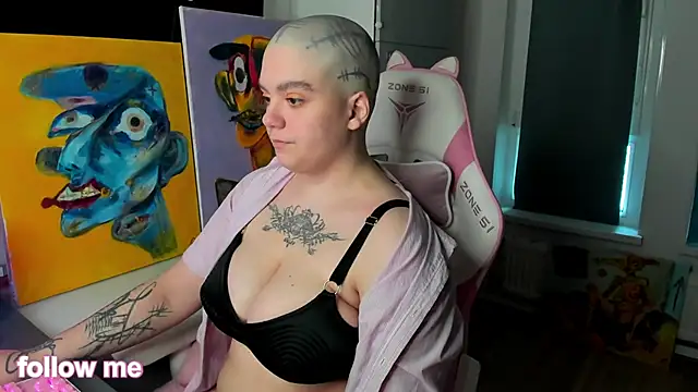 Snapshot of enigmastella chatting on 01.07.26 enigmastella online show from 01.07.26